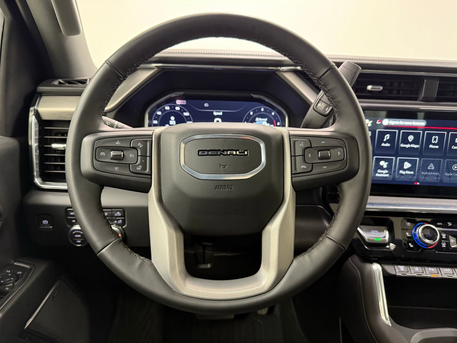 Used 2024 GMC Sierra 2500 Denali w/ Denali Reserve Package image 31