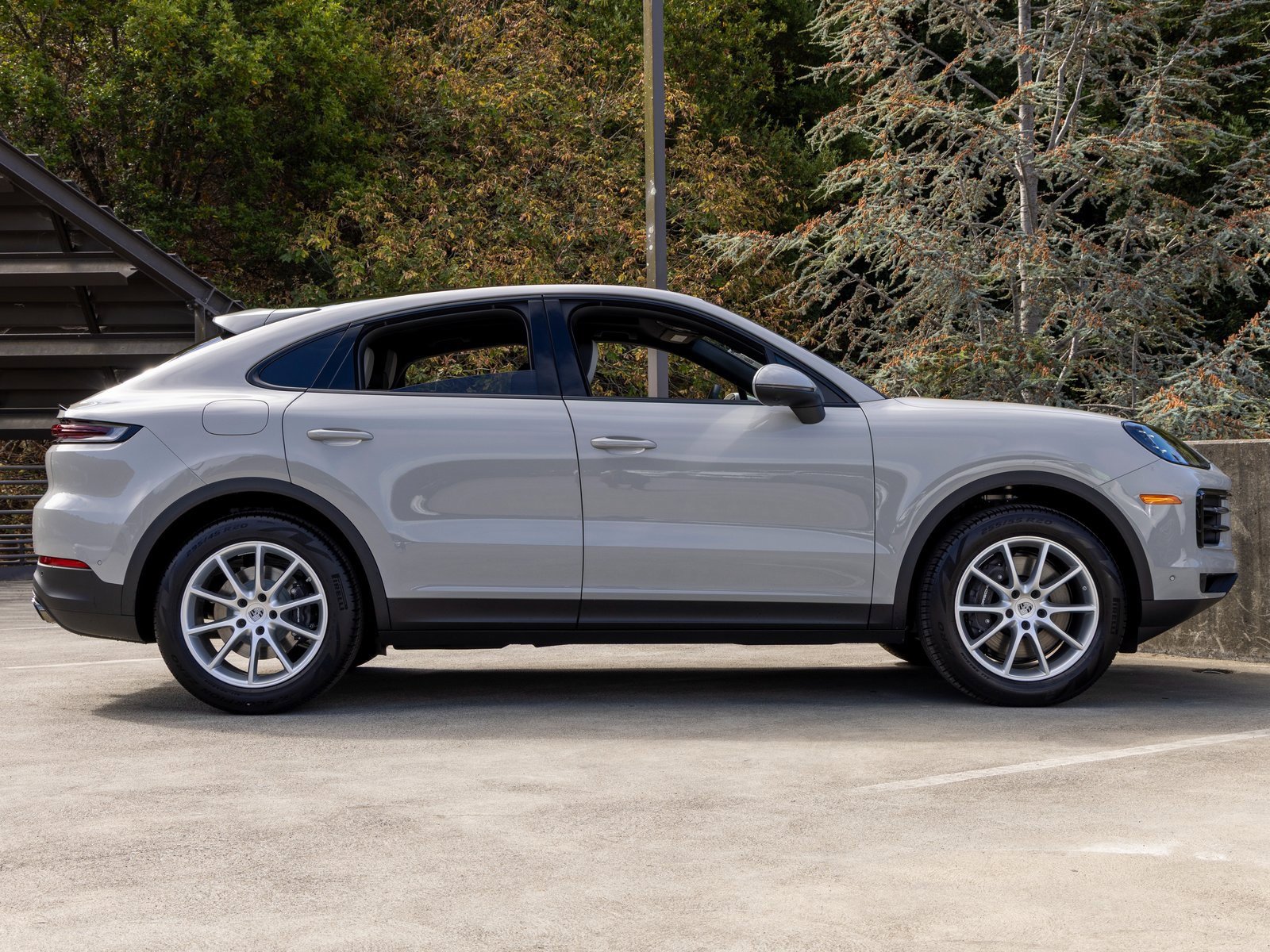 New 2025 Porsche Cayenne Coupe image 12