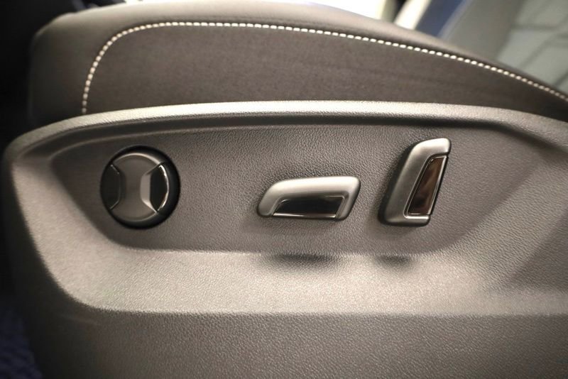 New 2026 Volkswagen Atlas SE image 11