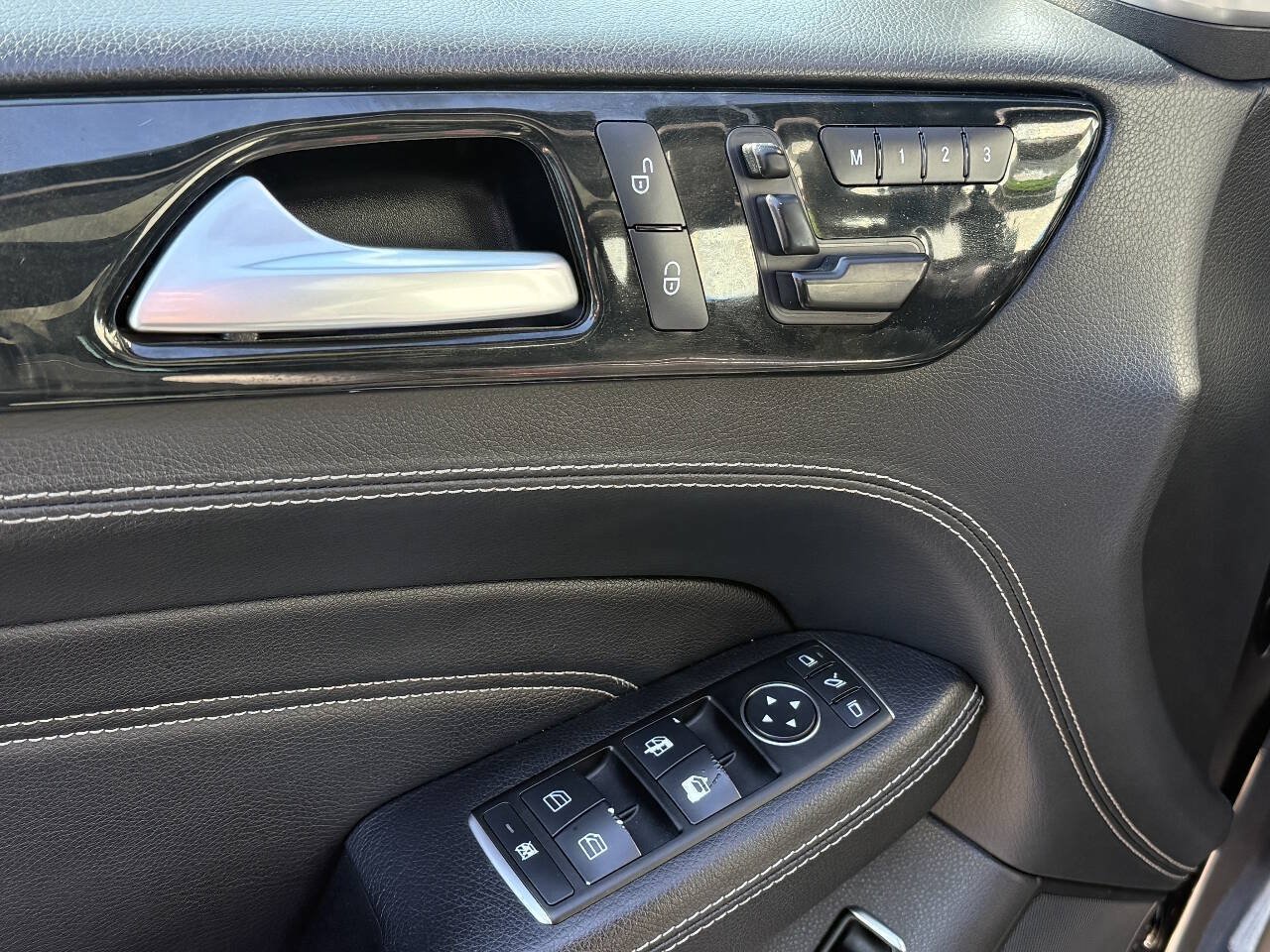 Used 2014 Mercedes-Benz ML 550 4MATIC image 9