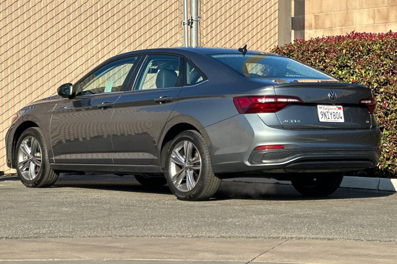 Used 2024 Volkswagen Jetta SE image 6