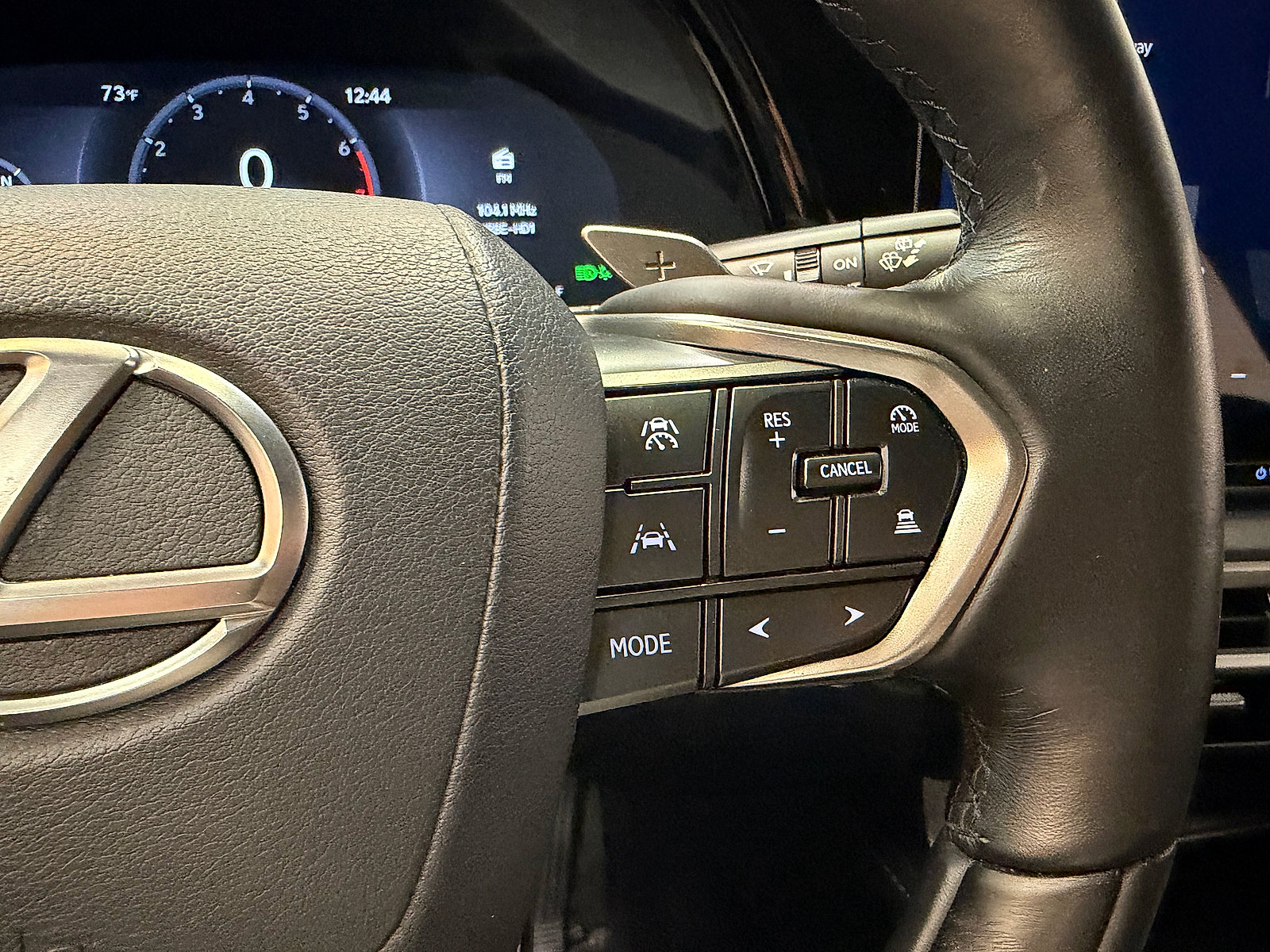 Used 2025 Lexus RX 350 Premium Plus w/ Accessory Package (Z1) FWD image 23