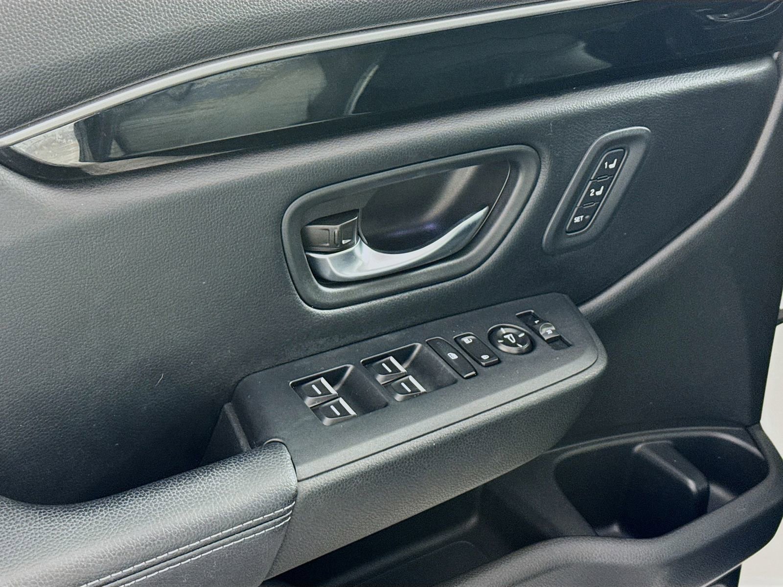 Used 2023 Honda Pilot Touring image 11