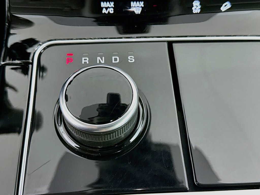 Certified 2018 Land Rover Range Rover Velar S AWD/4WD image 16