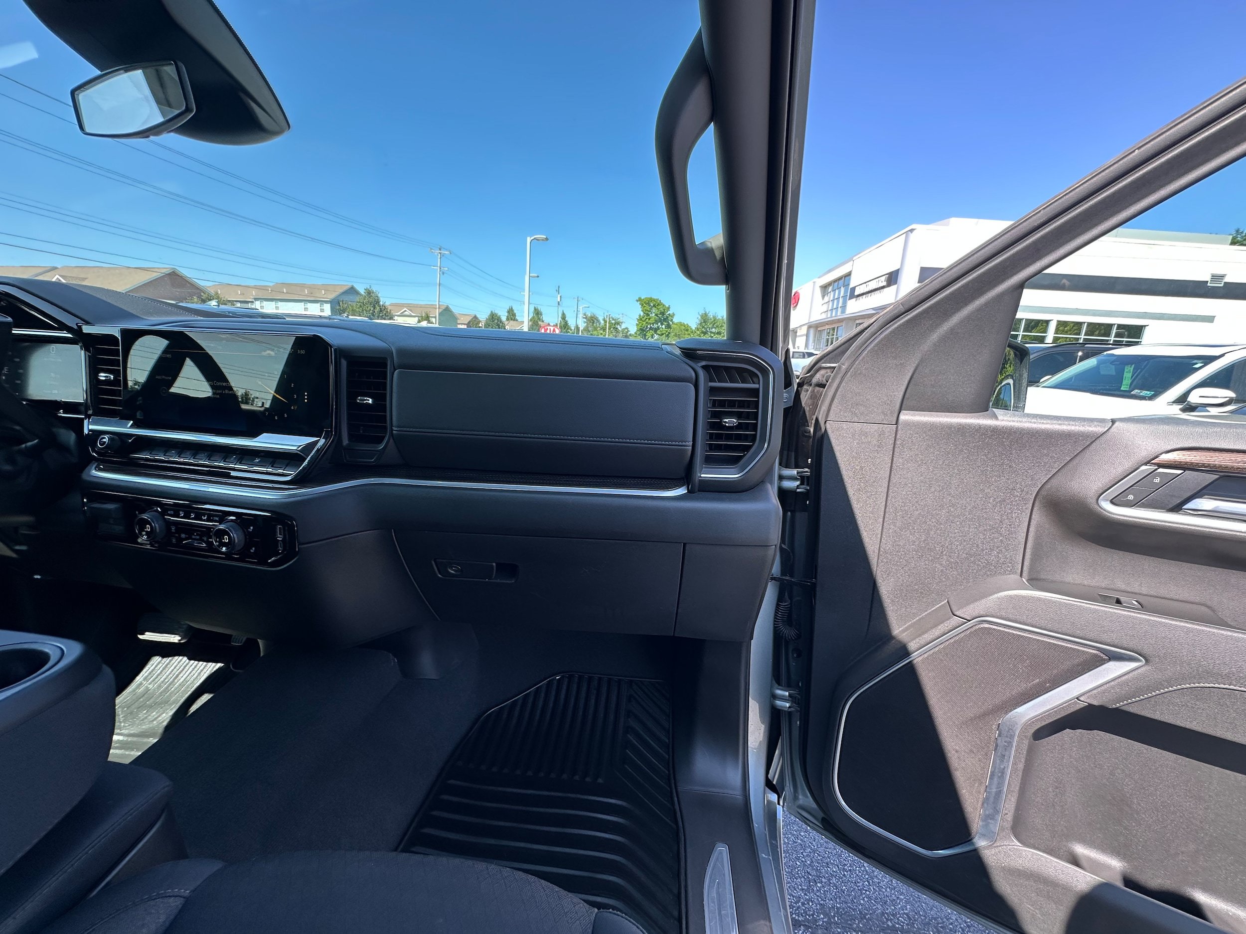 Used 2026 Chevrolet Silverado 1500 RST AWD/4WD image 15