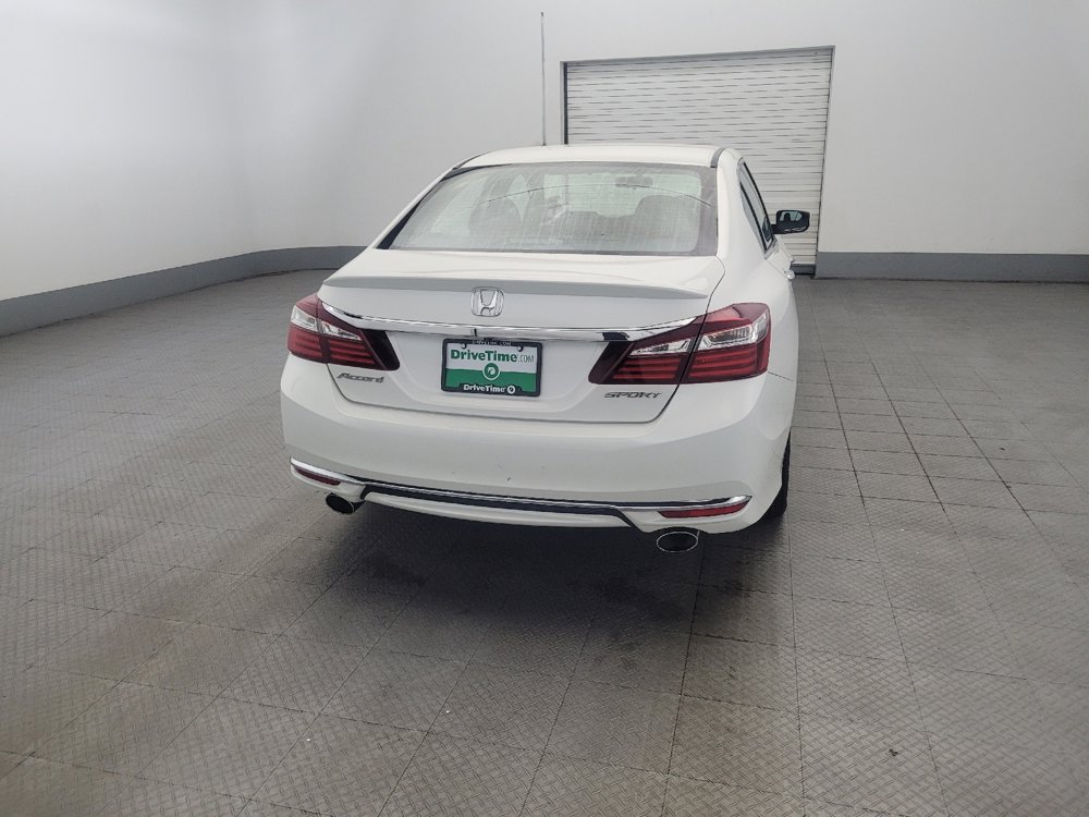 Used 2017 Honda Accord Sport image 7