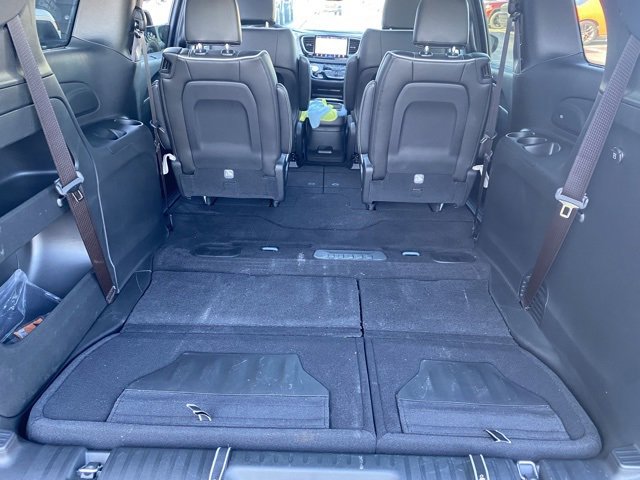 Used 2024 Chrysler Pacifica Limited w/ S Appearance Package image 27