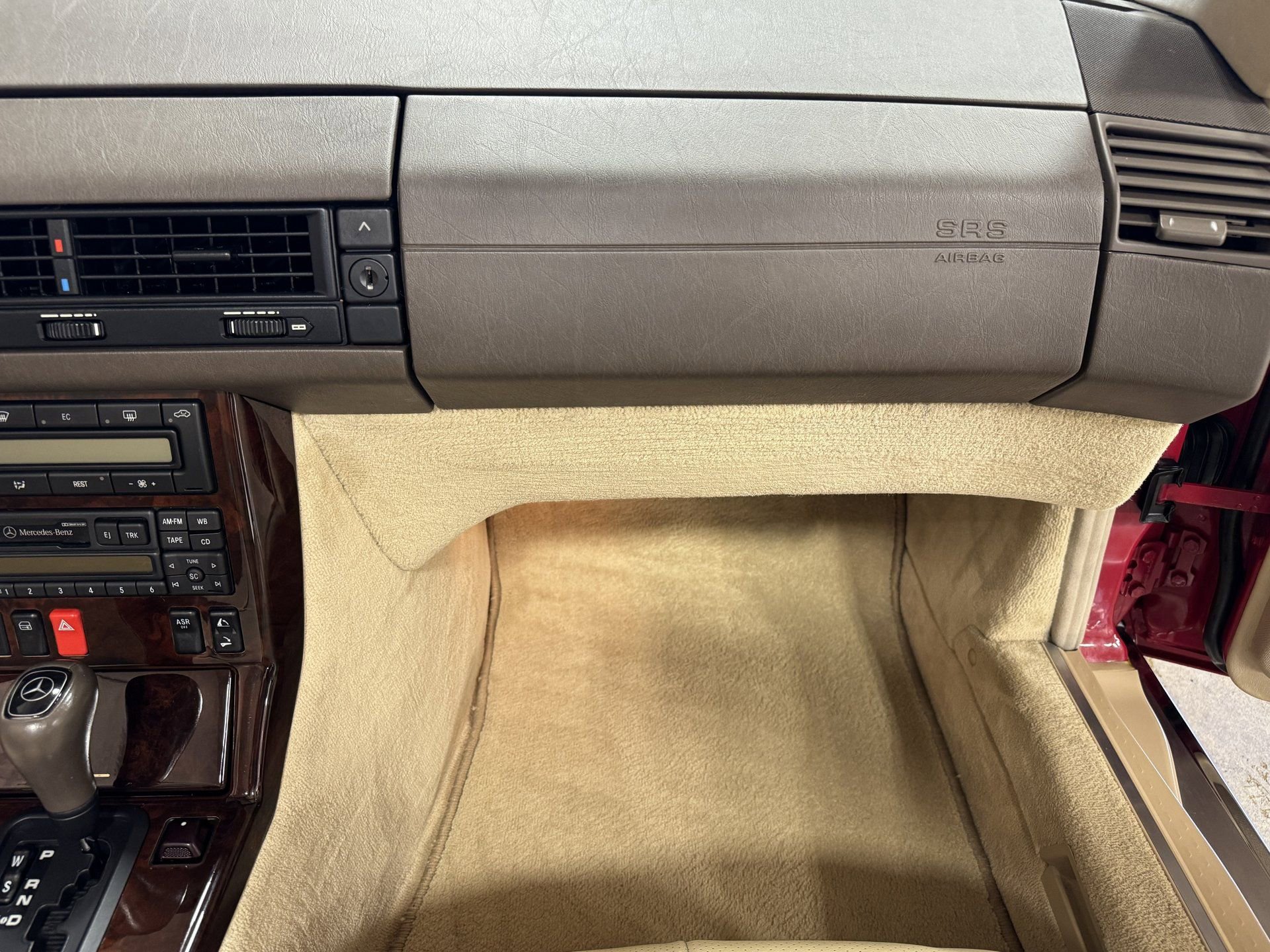 Used 1997 Mercedes-Benz SL 320 image 38