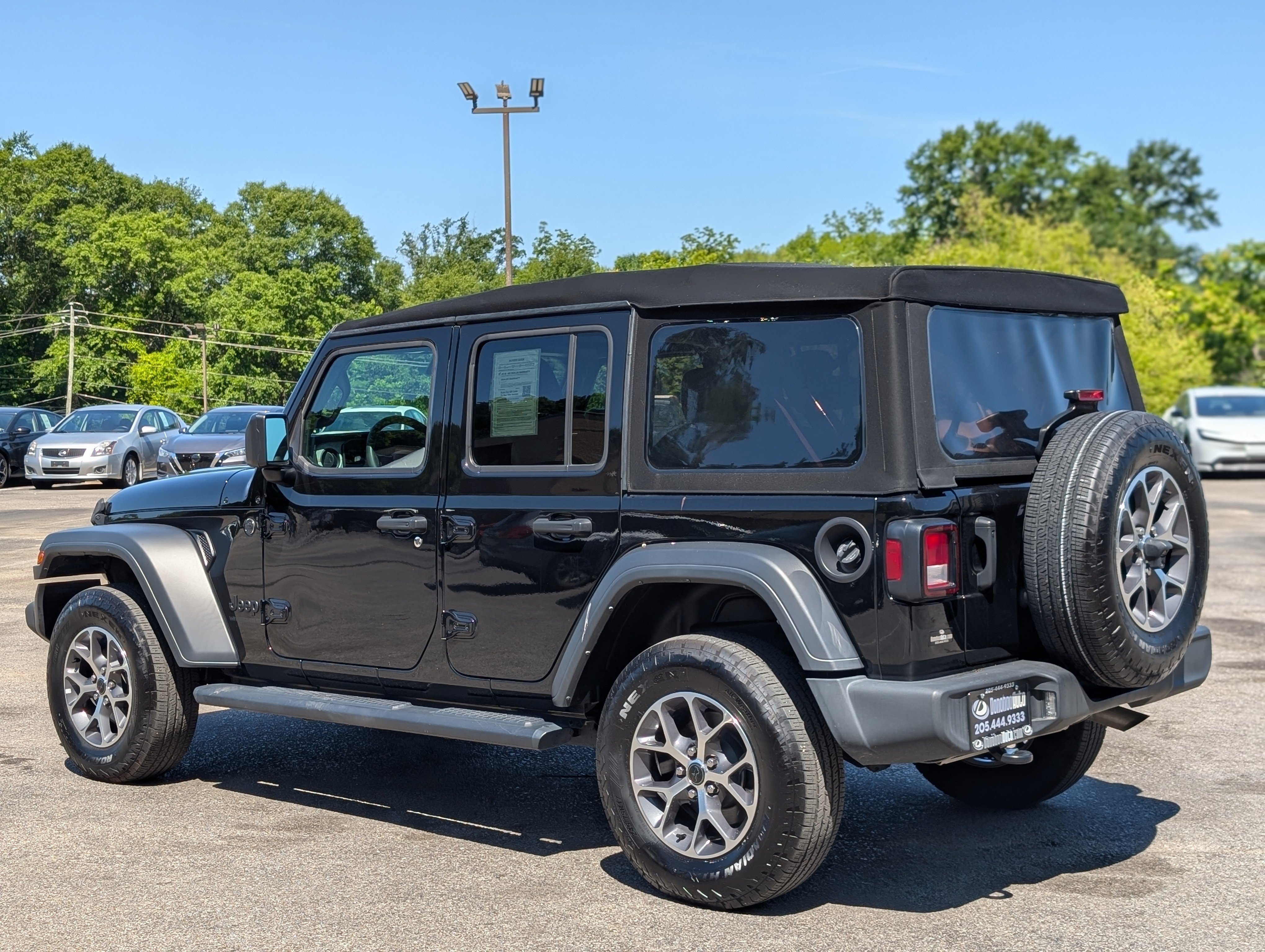 Used 2024 Jeep Wrangler Unlimited Sport AWD/4WD image 7