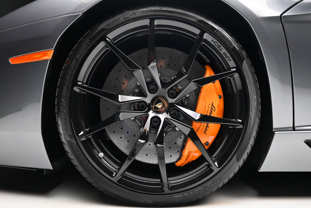Used 2016 Lamborghini Aventador LP 700-4 AWD/4WD image 5