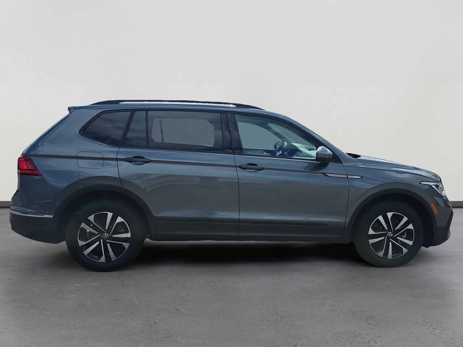 Certified 2023 Volkswagen Tiguan S image 6