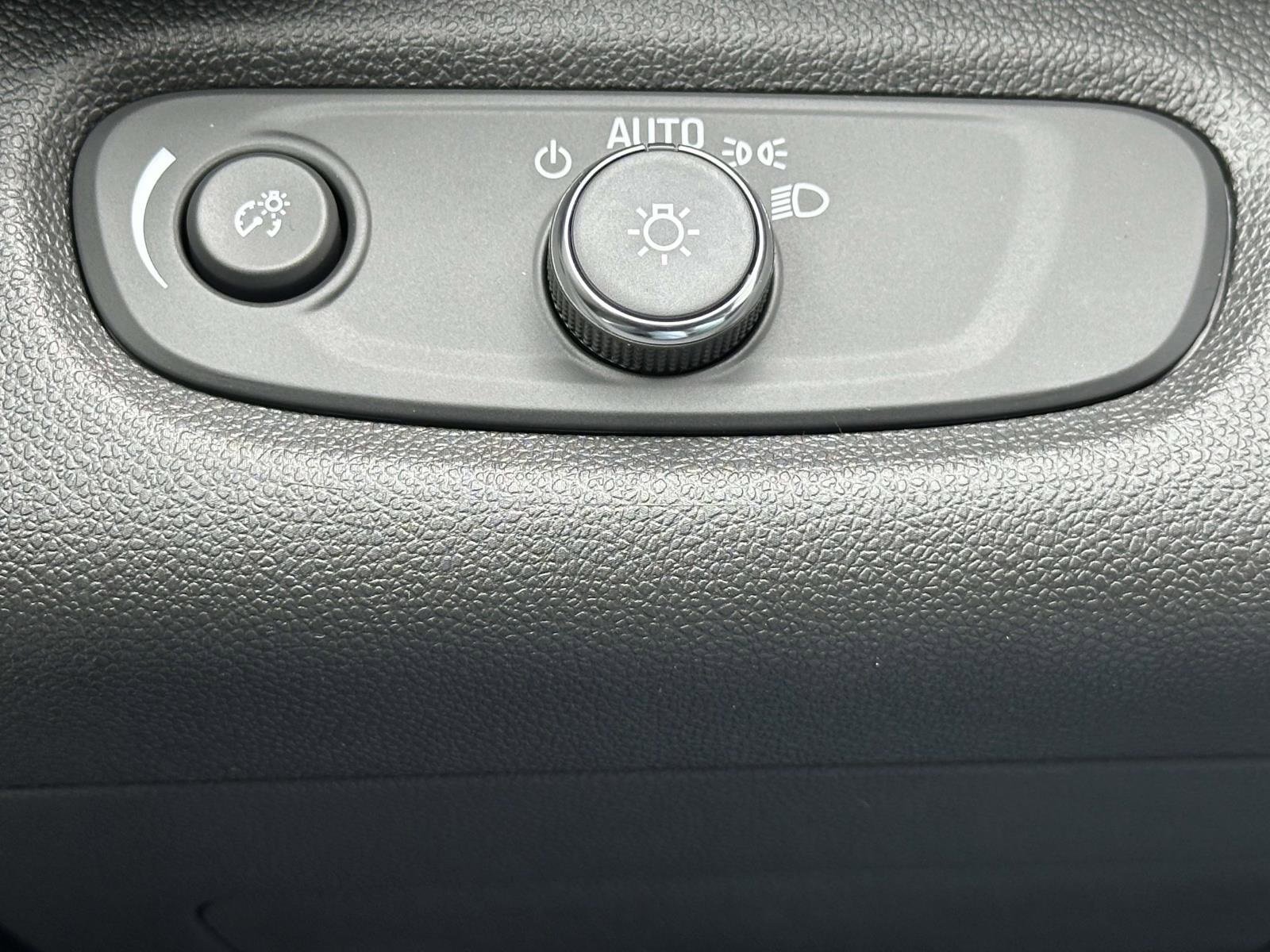 New 2026 Chevrolet Trax LS w/ Driver Confidence Package image 18