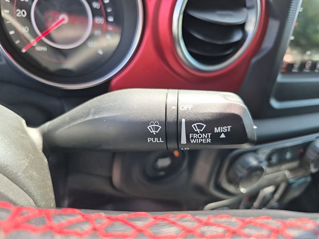 Used 2021 Jeep Gladiator Rubicon w/ LED Lighting Group AWD/4WD image 35