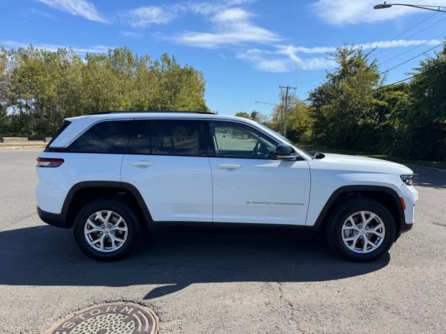 Certified 2022 Jeep Grand Cherokee Limited AWD/4WD image 6