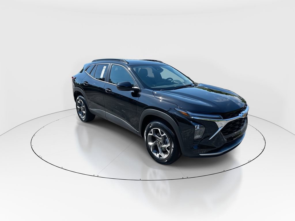 New 2026 Chevrolet Trax LT FWD image 2