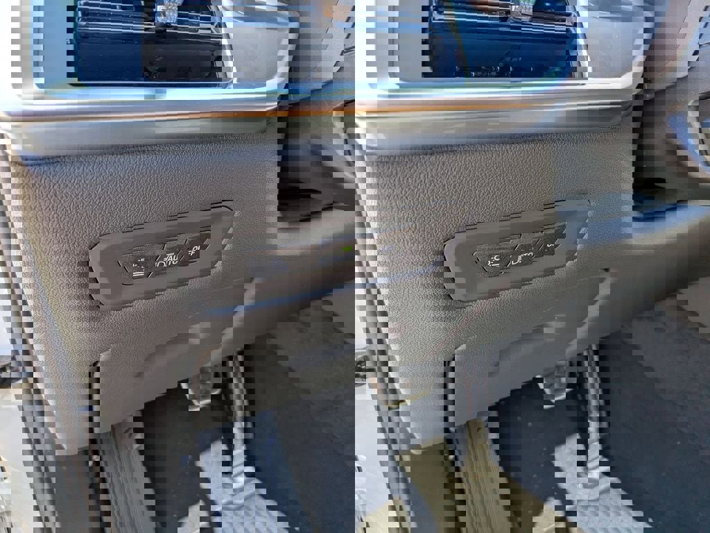 New 2026 BMW X5 xDrive40i w/ M Sport Package image 16