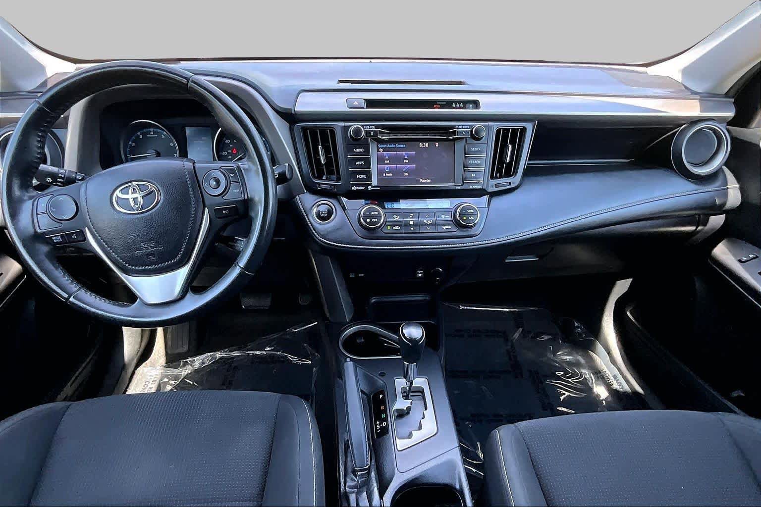 Used 2018 Toyota RAV4 XLE FWD image 16