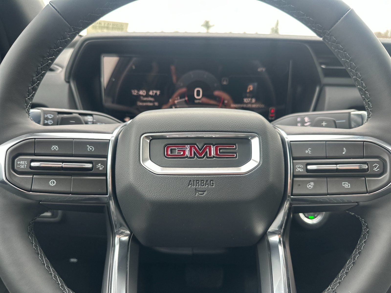 New 2026 GMC Terrain Elevation w/ Technology Package II AWD/4WD image 24