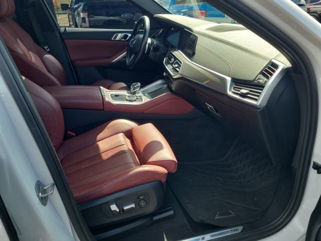 Used 2022 BMW X6 xDrive40i w/ Executive Package image 18