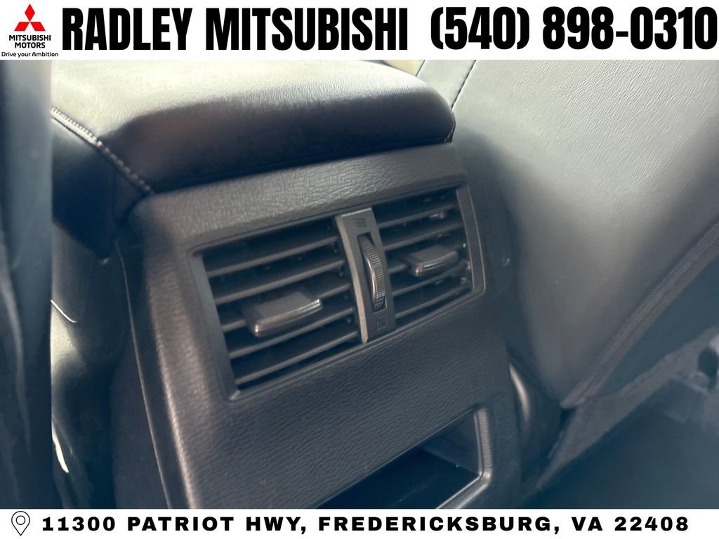 Used 2024 Mitsubishi Outlander SE FWD image 13