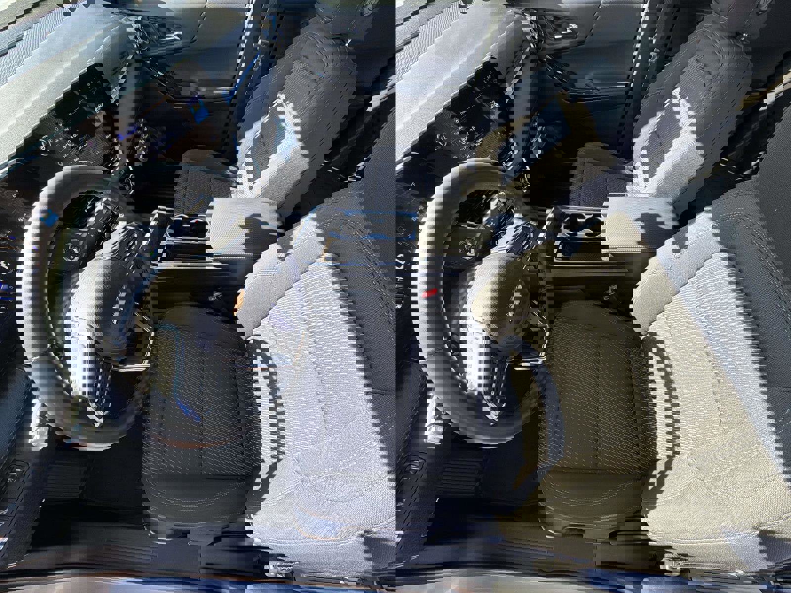 Certified 2025 Chevrolet Equinox LT image 3