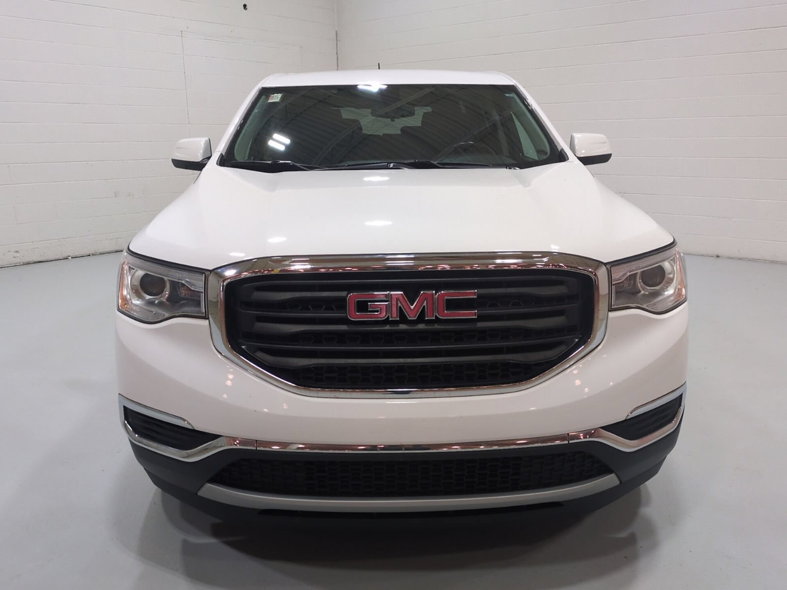 Used 2018 GMC Acadia SLE FWD image 8