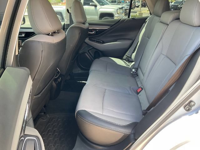 Used 2022 Subaru Outback Limited AWD/4WD image 12