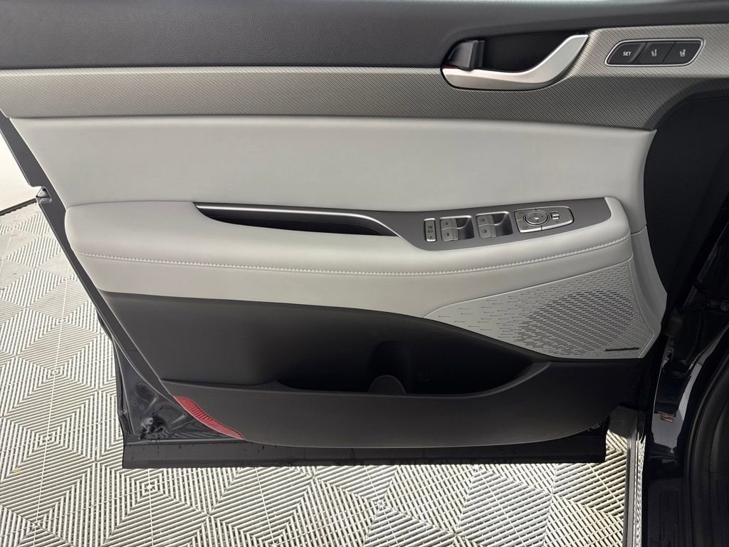 Used 2024 Hyundai Palisade SEL w/ Premium Package image 12