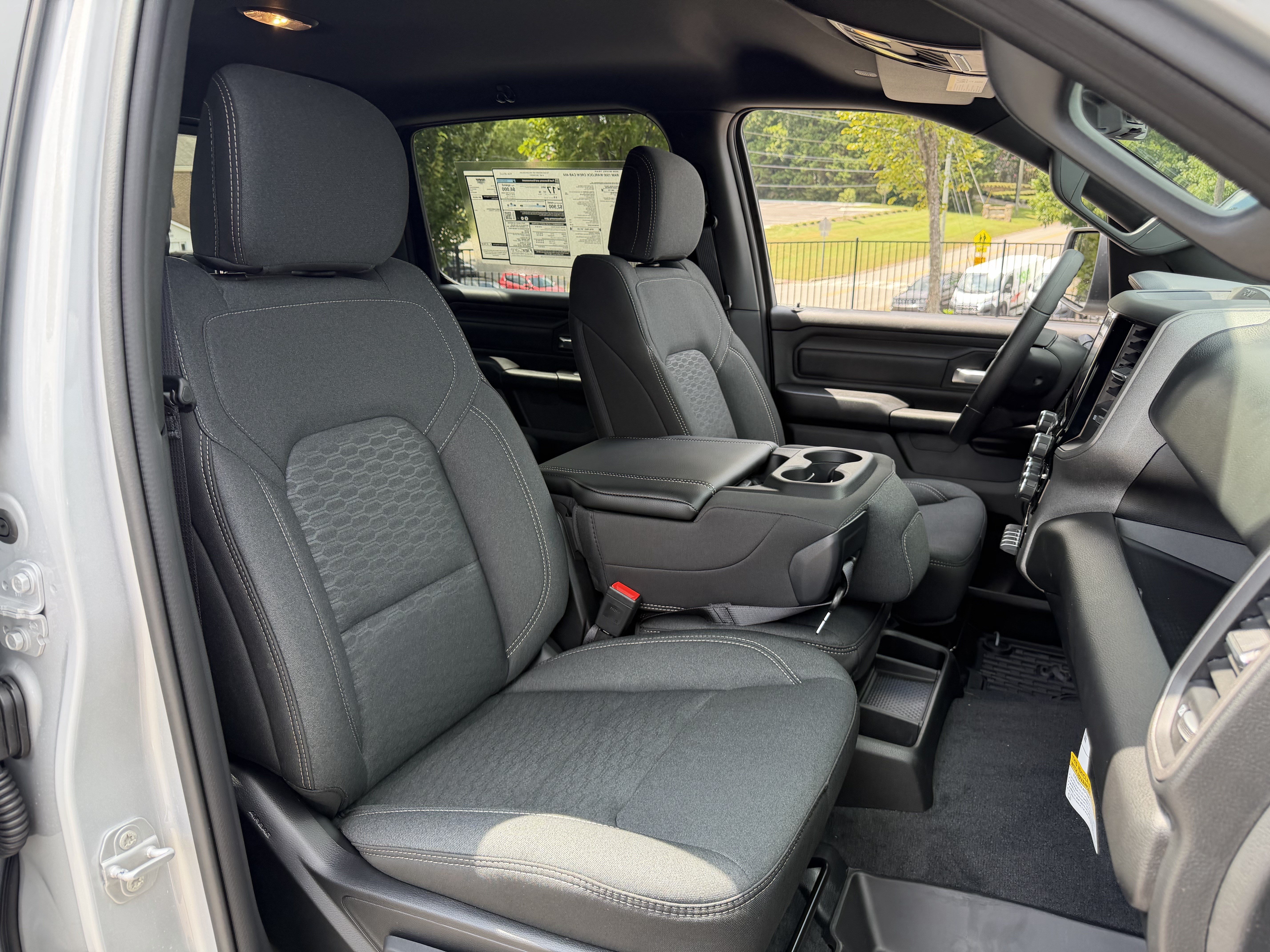 New 2026 RAM 1500 Warlock AWD/4WD image 33