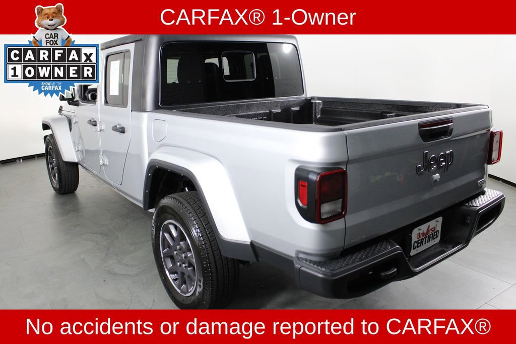 Used 2023 Jeep Gladiator Overland image 4