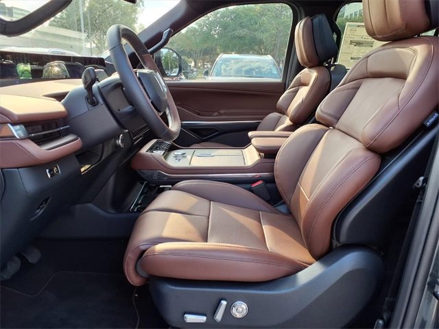 New 2025 Lincoln Navigator L Reserve image 7