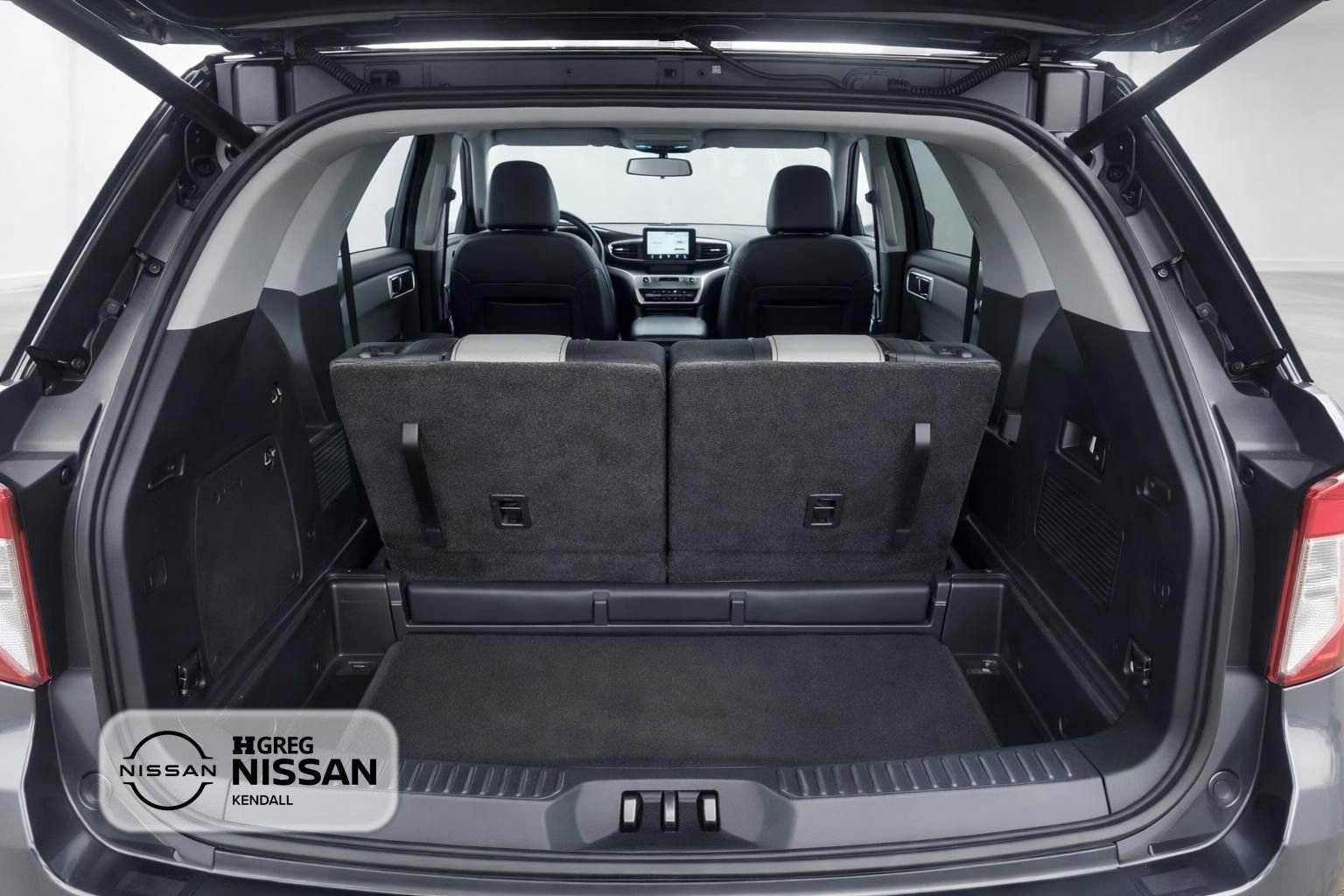 Used 2021 Ford Explorer XLT w/ Equipment Group 202A image 6