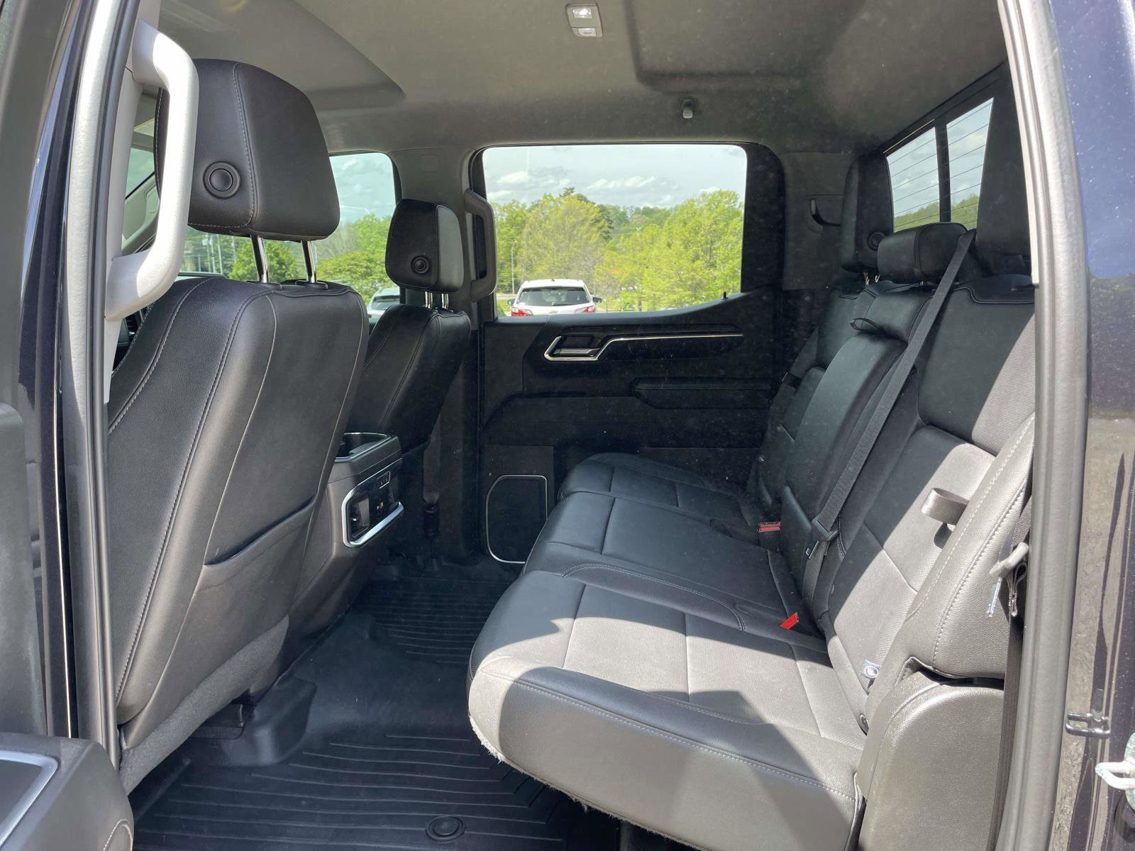 Used 2022 GMC Sierra 1500 SLT w/ SLT Premium Plus Package image 3