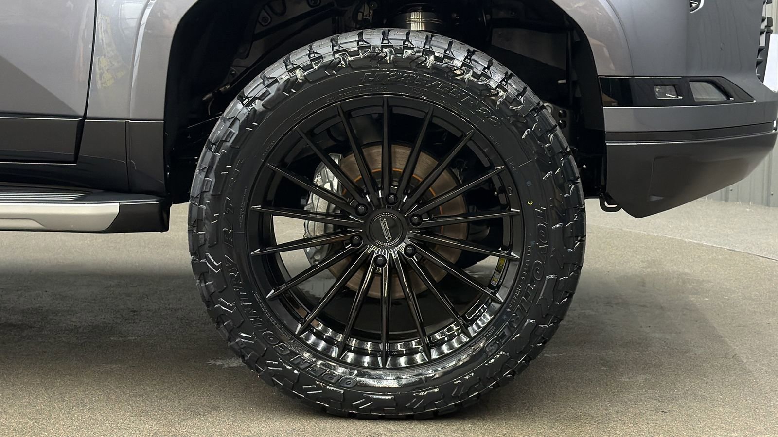 Used 2026 Lexus GX 550 w/ Accessory Package (2T) image 9