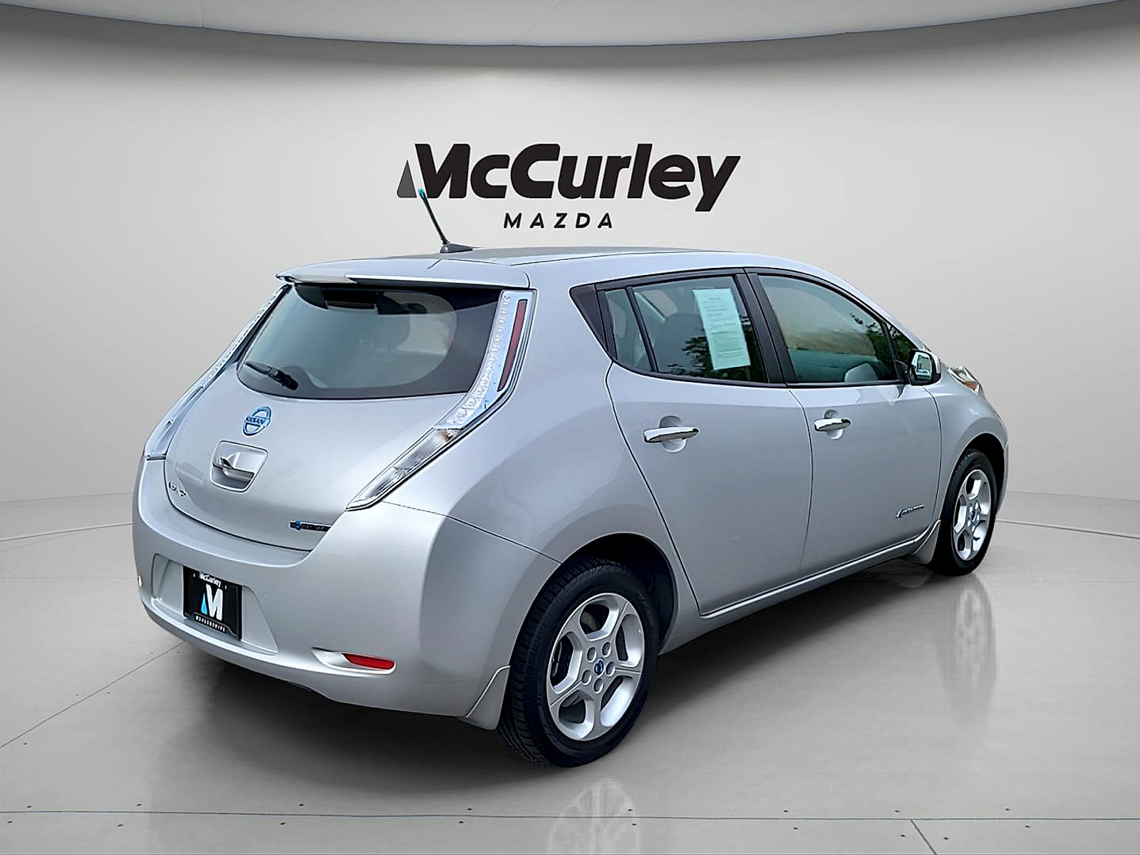 Used 2014 Nissan Leaf SV FWD image 7