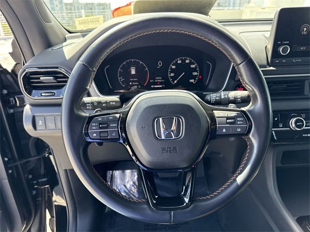 Used 2023 Honda Pilot Sport image 14