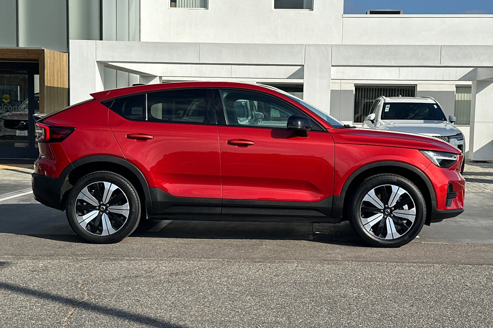 Certified 2023 Volvo C40 Recharge Core AWD/4WD image 3