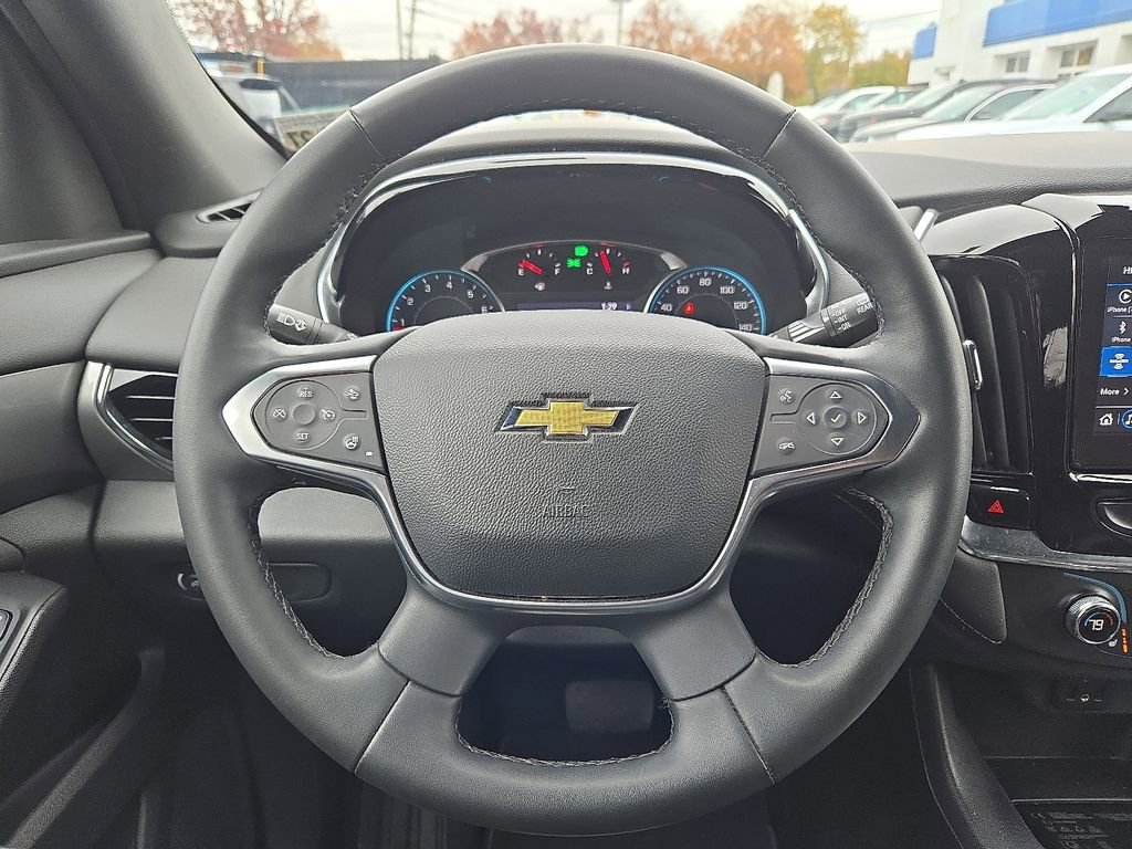 Used 2023 Chevrolet Traverse LT image 25
