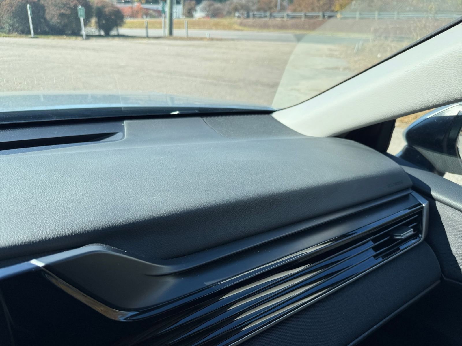 Used 2025 Toyota Camry LE image 30