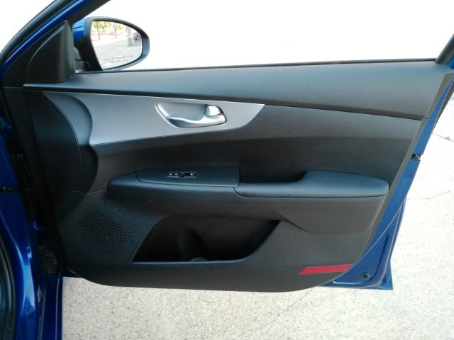 Used 2023 Kia Forte LXS FWD image 18