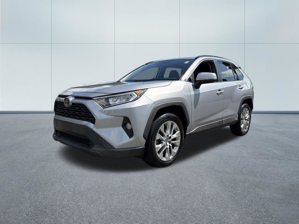 Used 2020 Toyota RAV4 XLE Premium FWD image 2