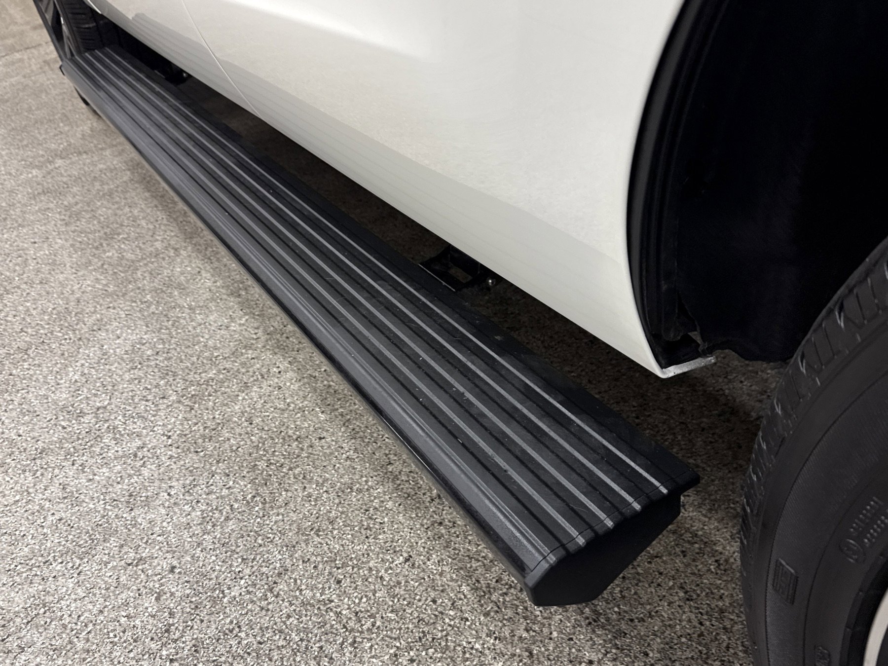 Used 2024 Ford Expedition Limited image 12