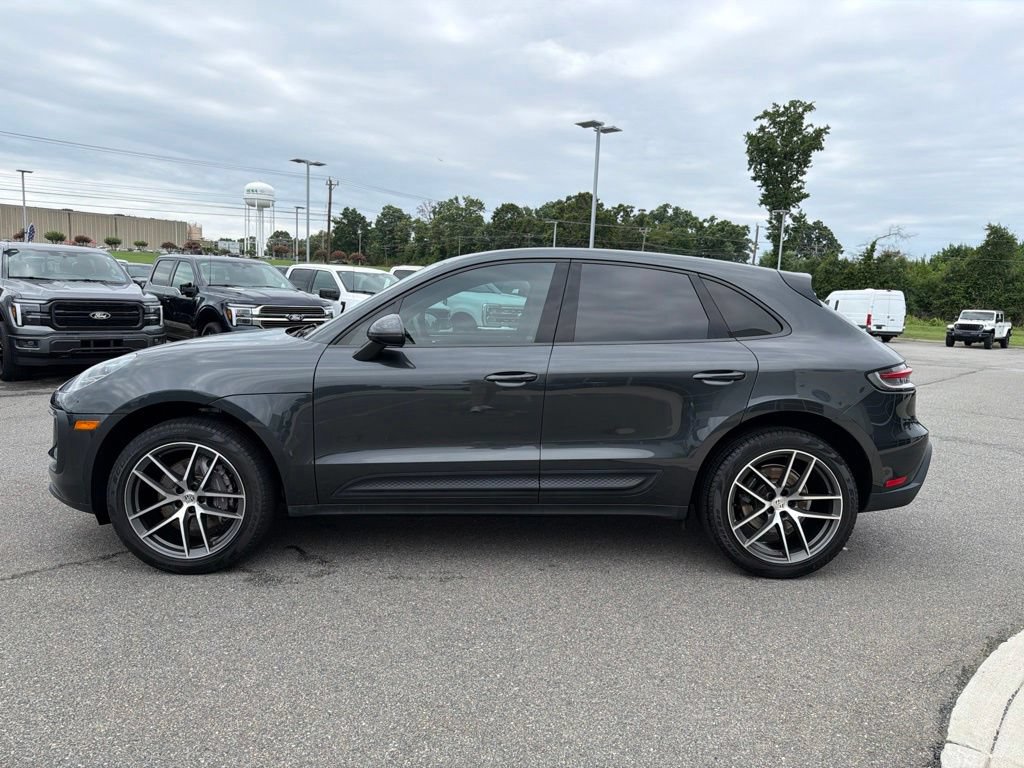 Used 2023 Porsche Macan Turbo AWD/4WD image 7