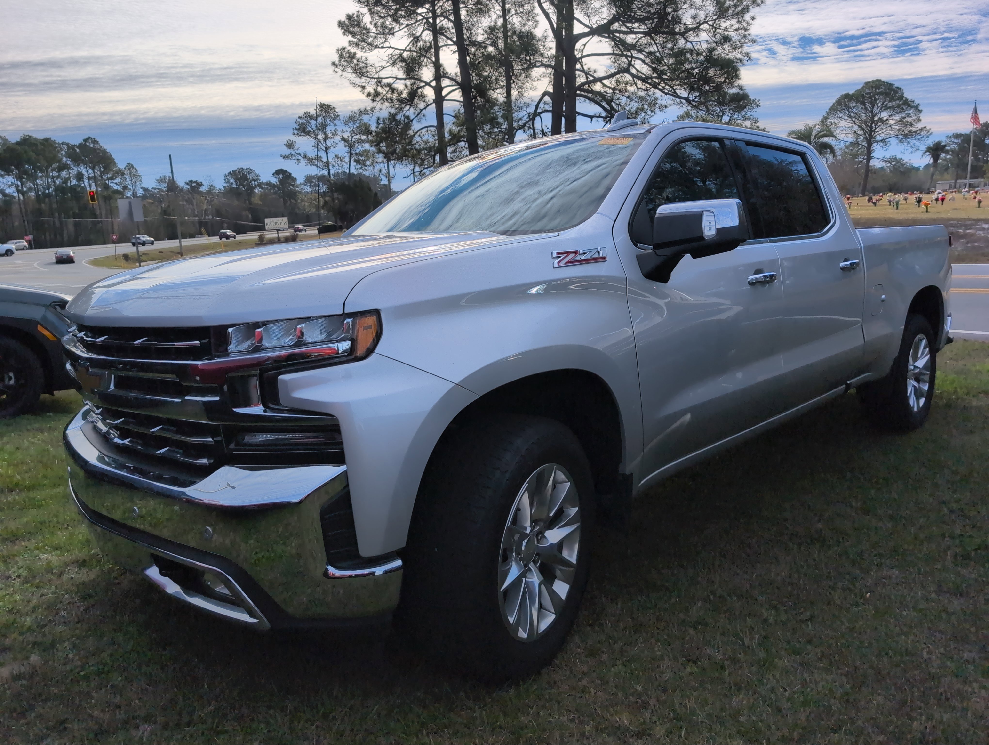 Used 2022 Chevrolet Silverado 1500 LTZ image 5