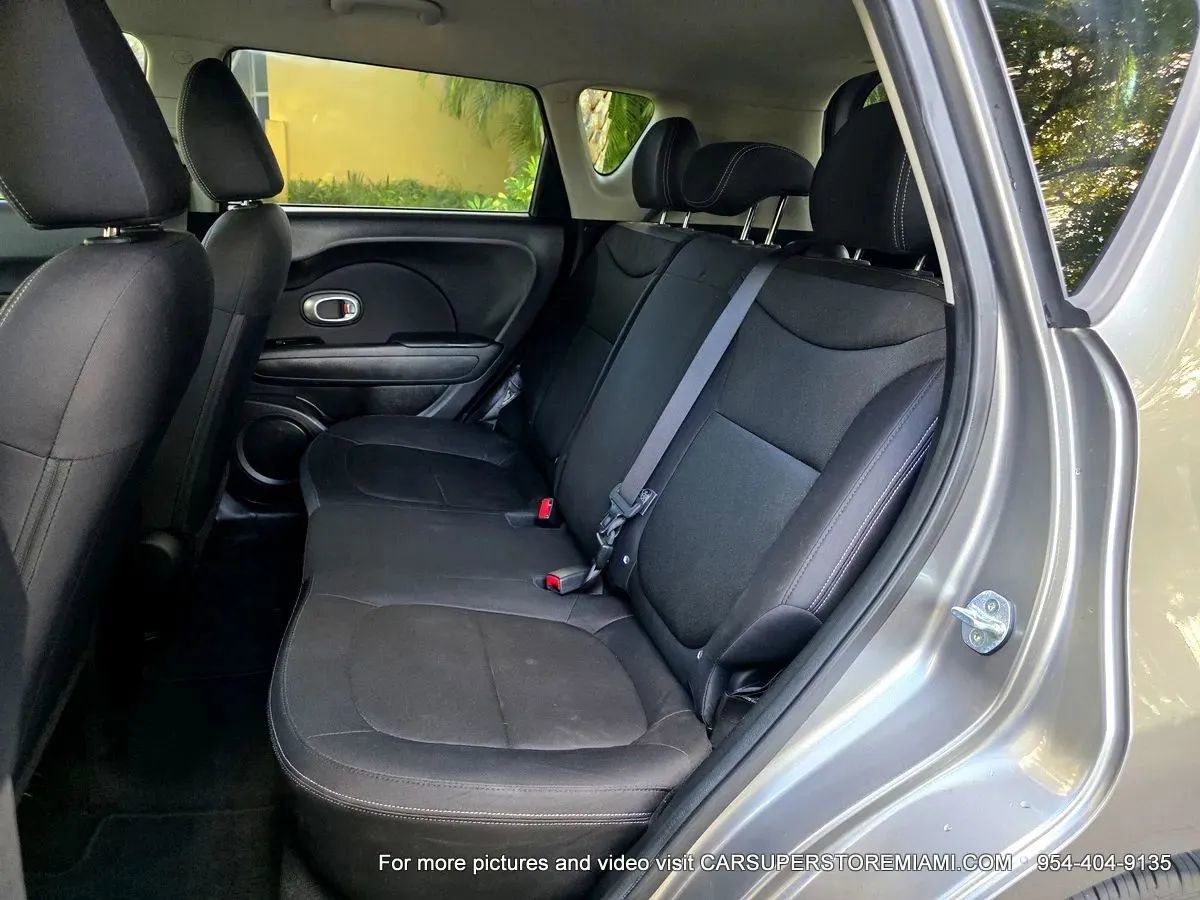 Used 2015 Kia Soul EV FWD image 22