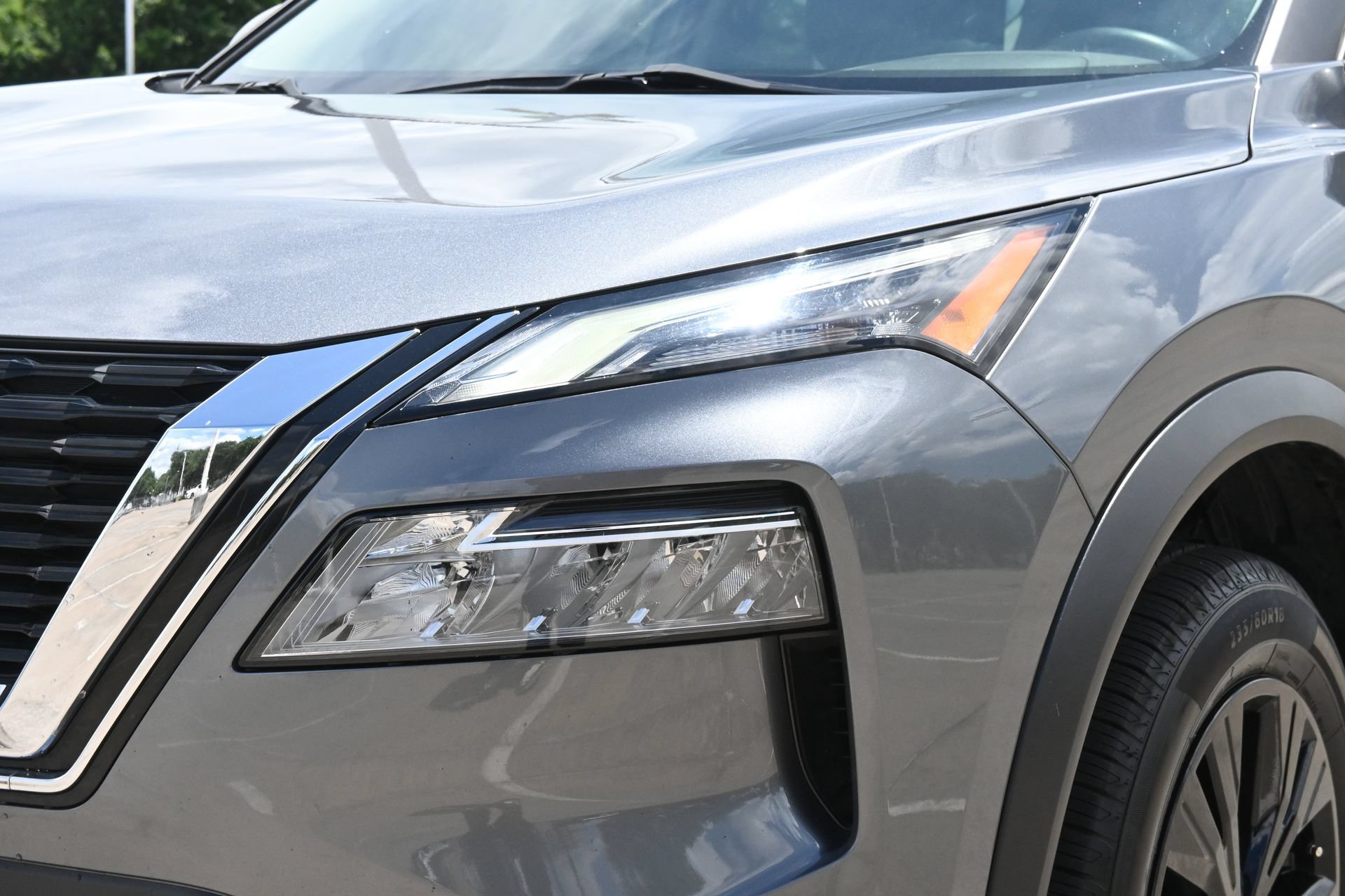 Used 2023 Nissan Rogue SV AWD/4WD image 28