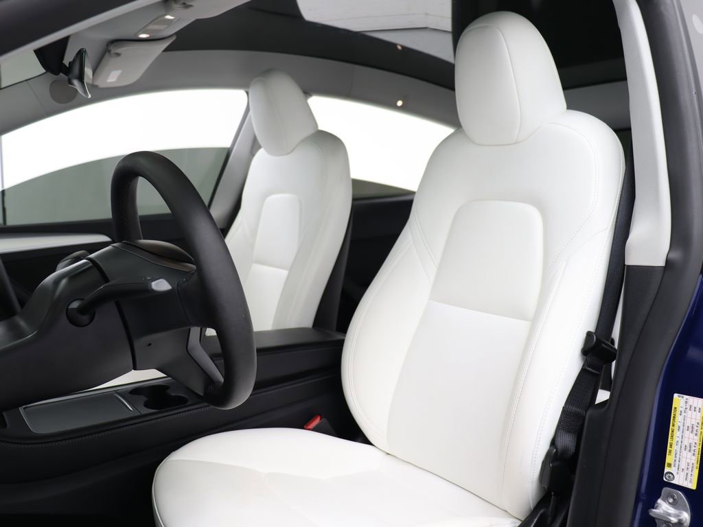 Used 2024 Tesla Model Y Long Range RWD image 11