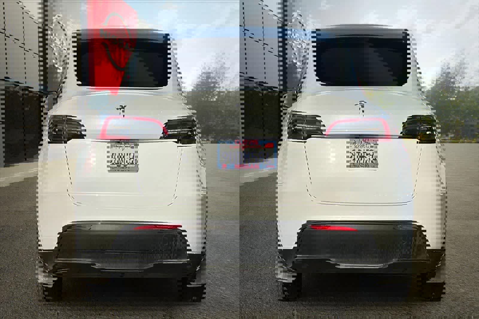 Used 2023 Tesla Model Y Long Range image 8