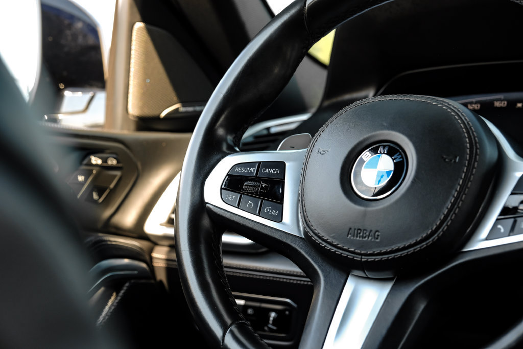 Used 2020 BMW X6 M50i w/ Premium Package AWD/4WD image 16
