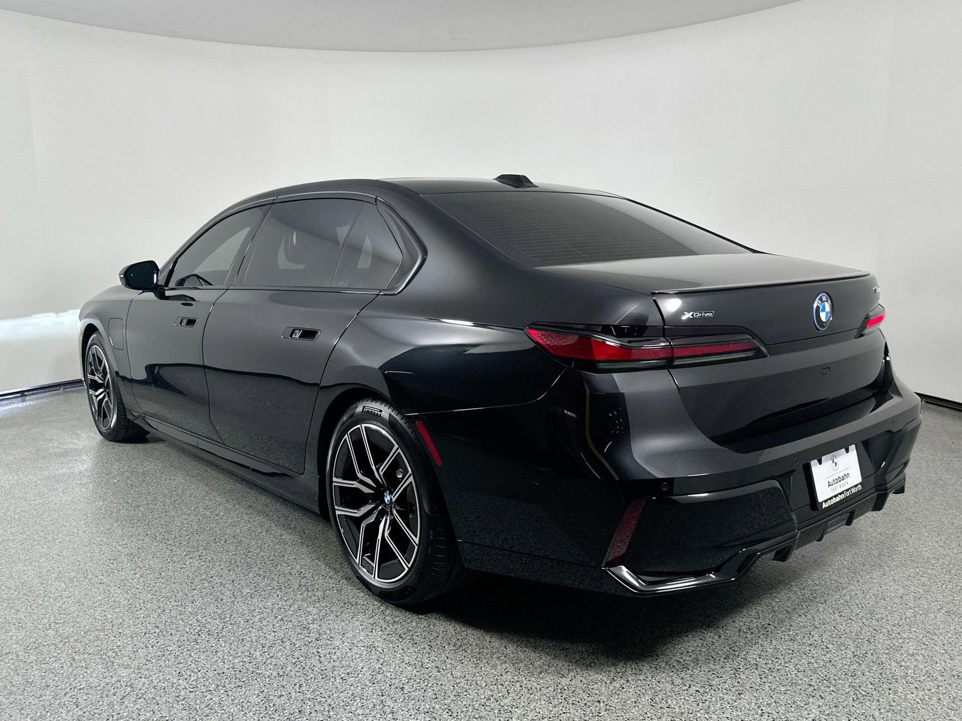 New 2026 BMW 750e xDrive w/ Executive Package image 6